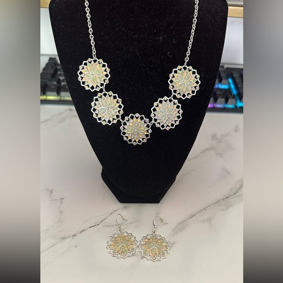 Gold and Silver Necklace and Earring Set with Intricate Detailing - Picture 2 of 7